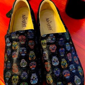 Algeria professional shoes , sugar skulls print